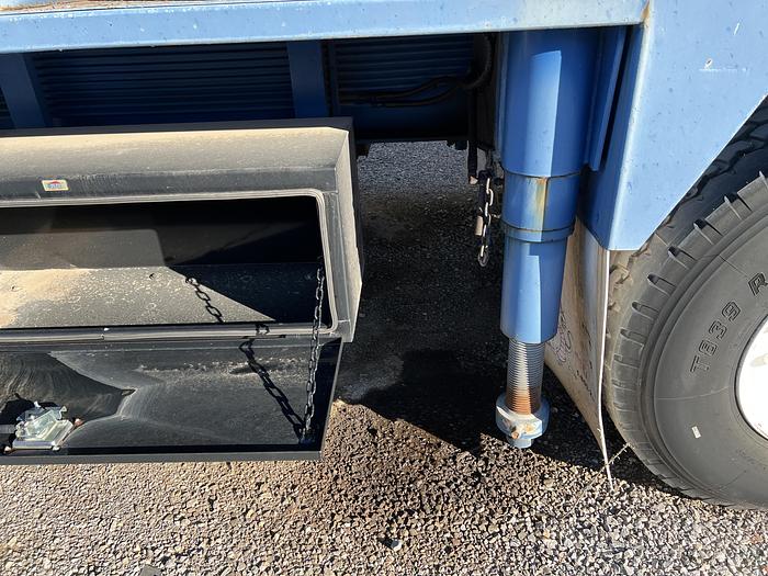 Used 2006 SJ Petro XJ400 Workover Rig