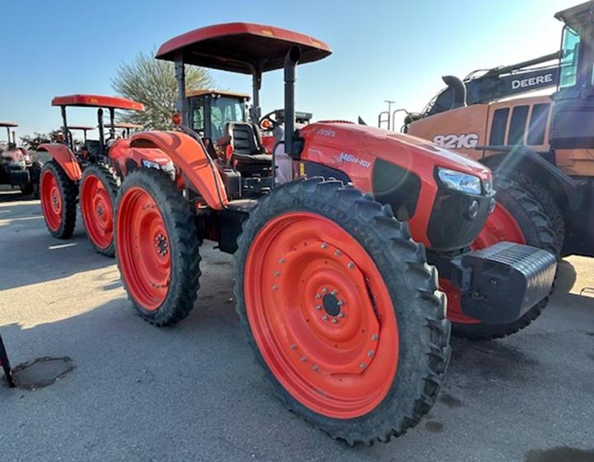 Used 2022 Kubota M6H-101SHD Farm Tractor