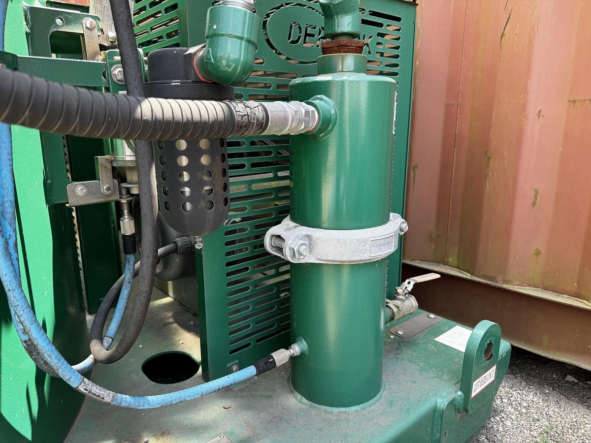 Used Derrick Vacu-Flo 1200 Vacuum Degasser