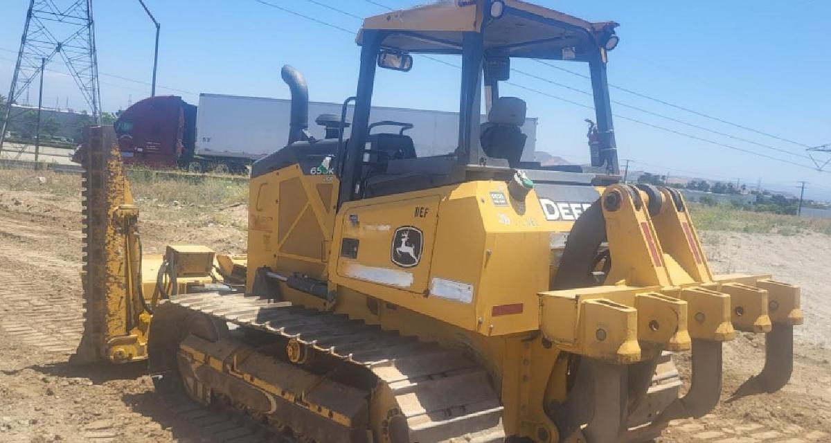 Used 650K John deere crawler dozer