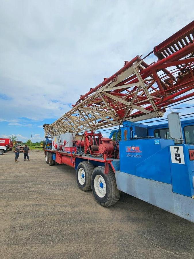 Used 1981 Franks 300 Workover Rig