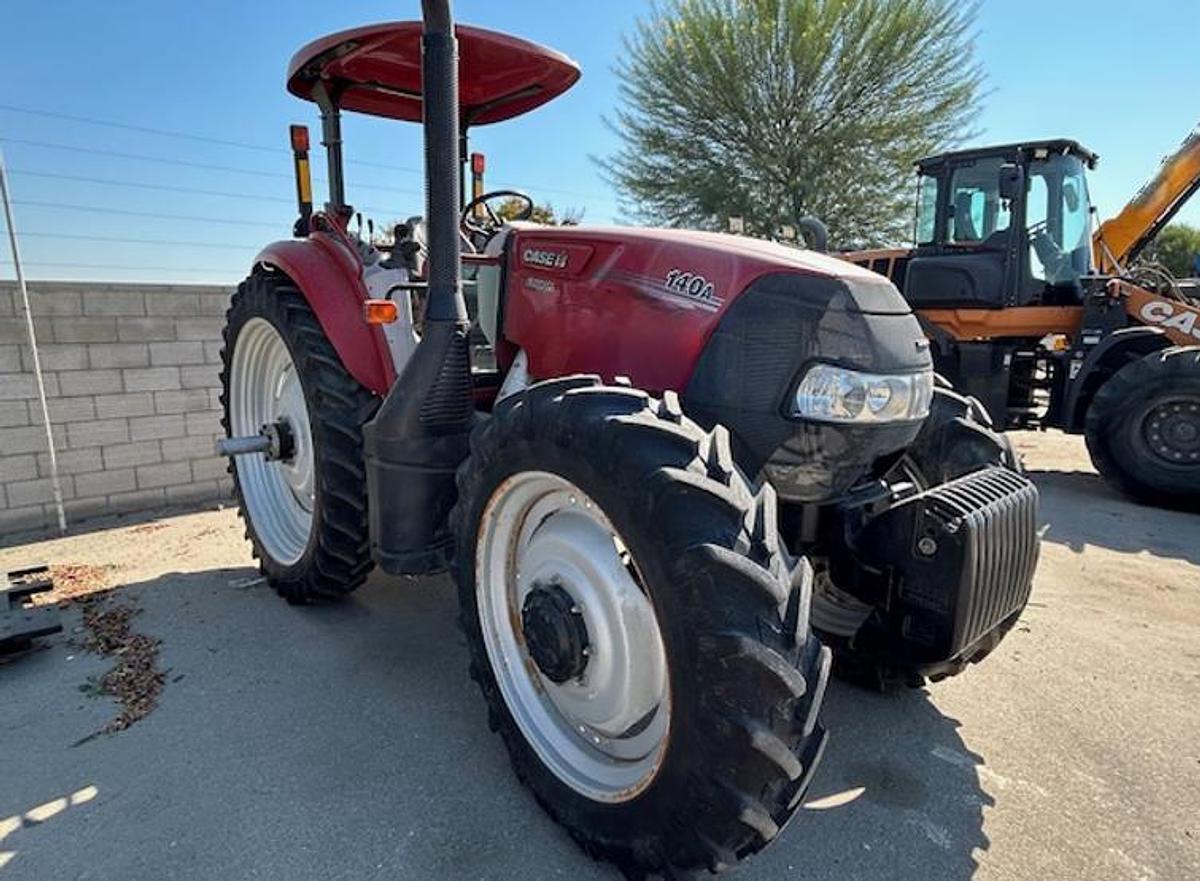 Used 2020 CASE FARMALL 140A
