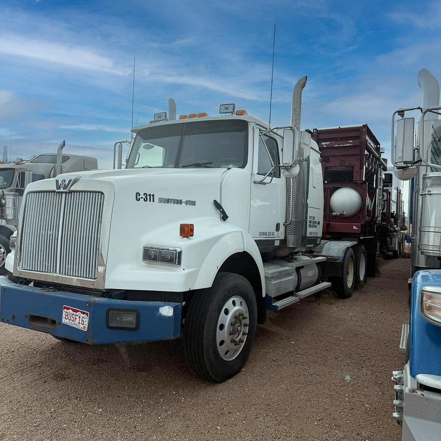 Used 2008 Western Star 4900 Sleeper Truck