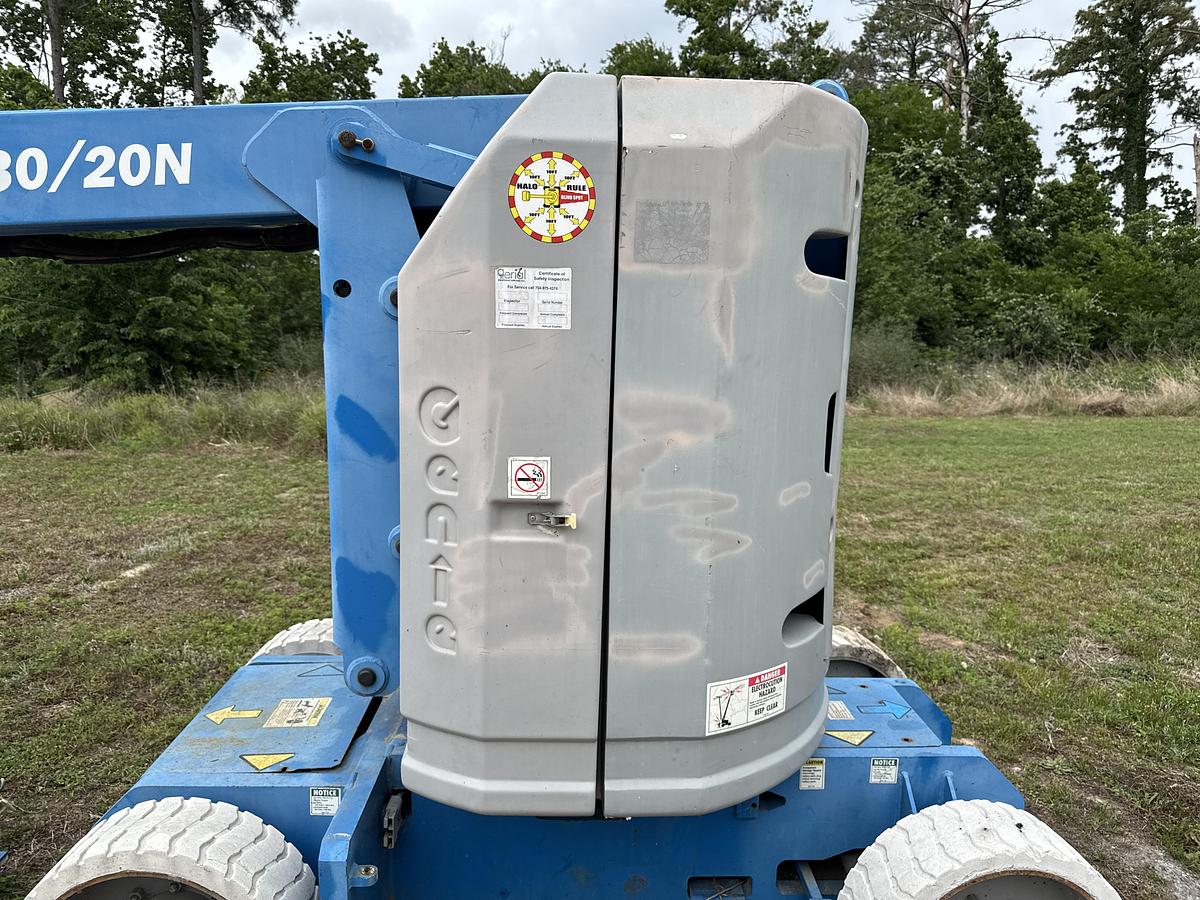 Used 2000 Genie Industries Z-30/20N