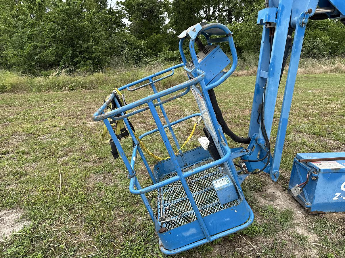 Used 2000 Genie Industries Z-30/20N