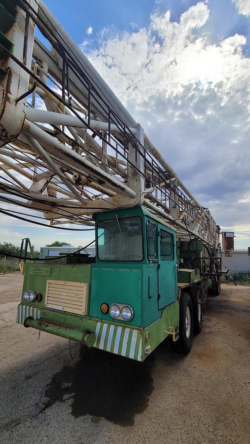 Used 1980 Franks 300 Workover Rig