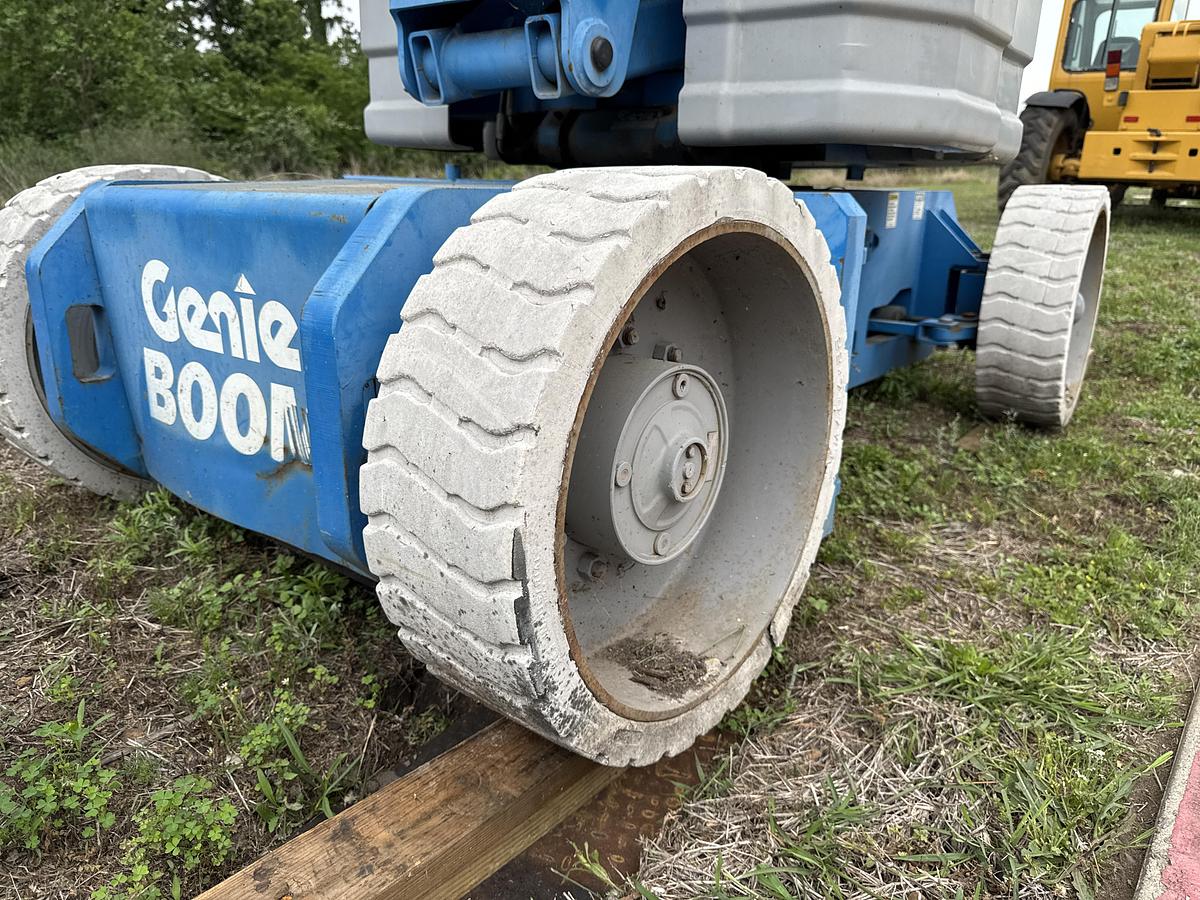 Used 2000 Genie Industries Z-30/20N