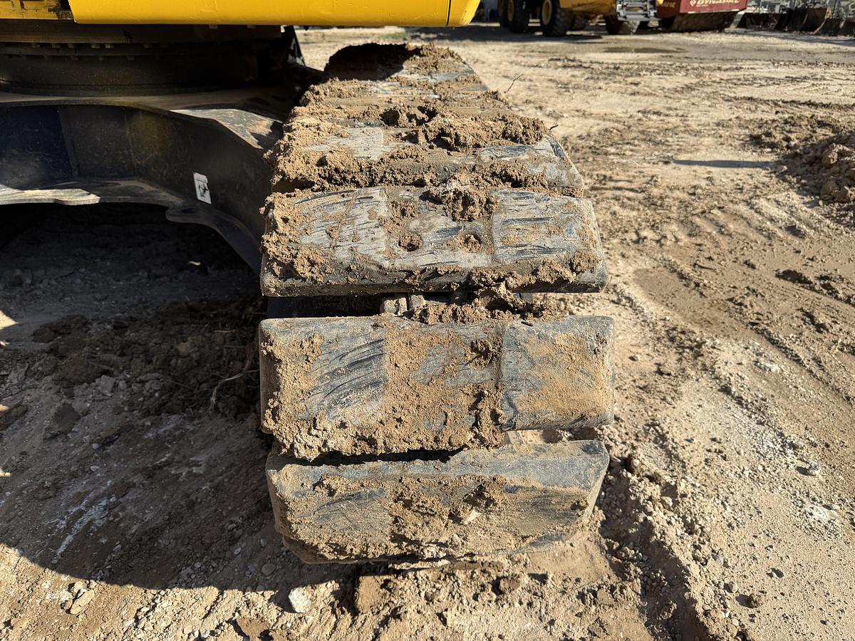 Used 2022 KOMATSU PC138-11