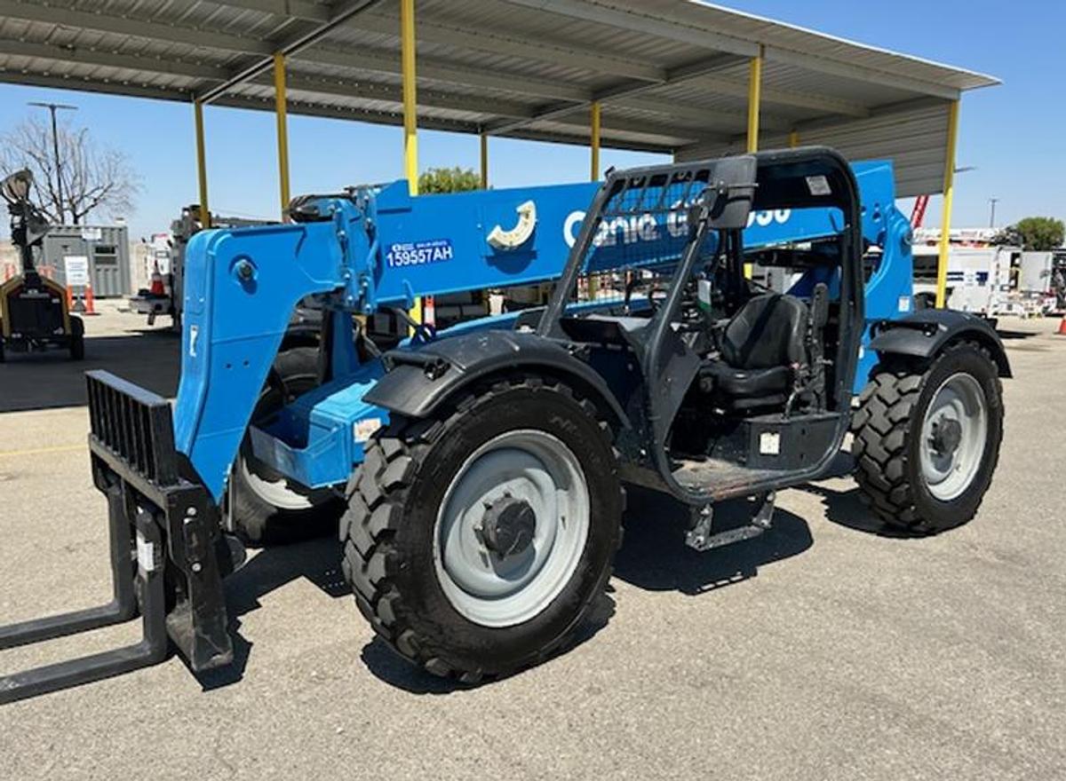 Used 2015 Genie GTH-636
