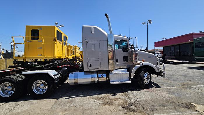 Used 2008 Kenworth Acid Stimulation Trailer