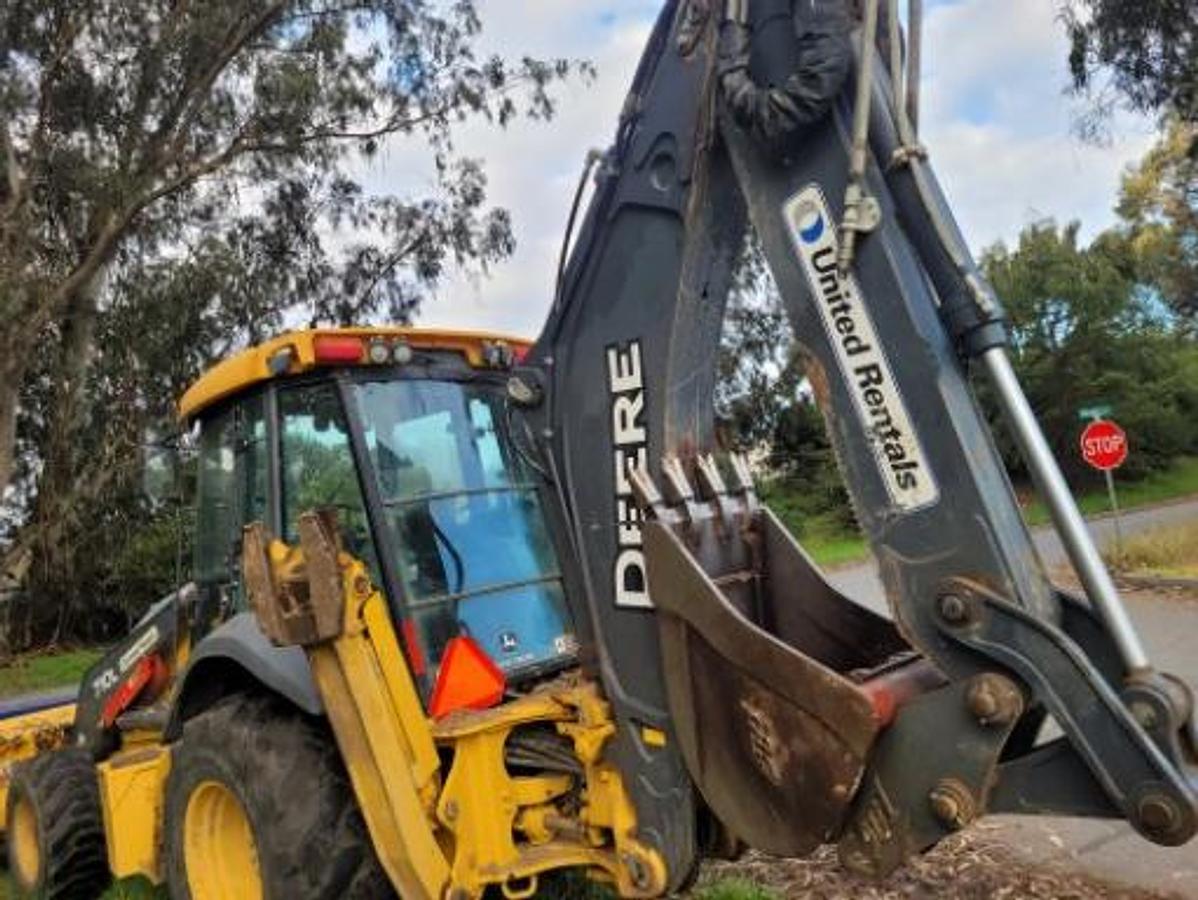 Used John Deere 710L Backhoe