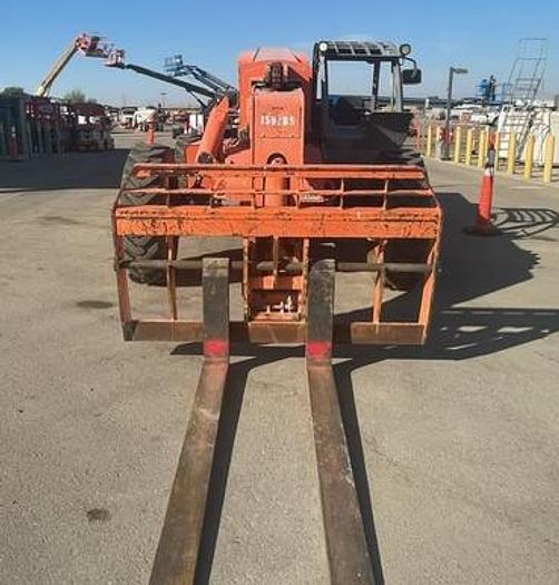 Used Reach lift 10,000Lbs