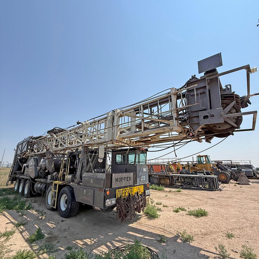 Used 2002 Watson Hopper GXHTA Workover Rig