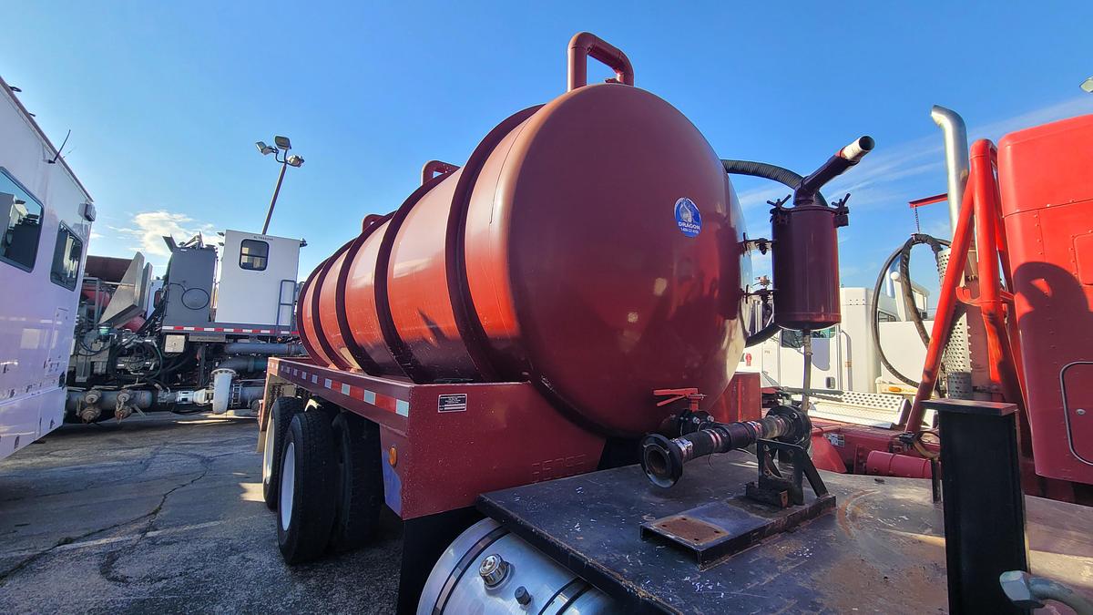 Used 2013 Mack Granite GU813 Vacuum Truck
