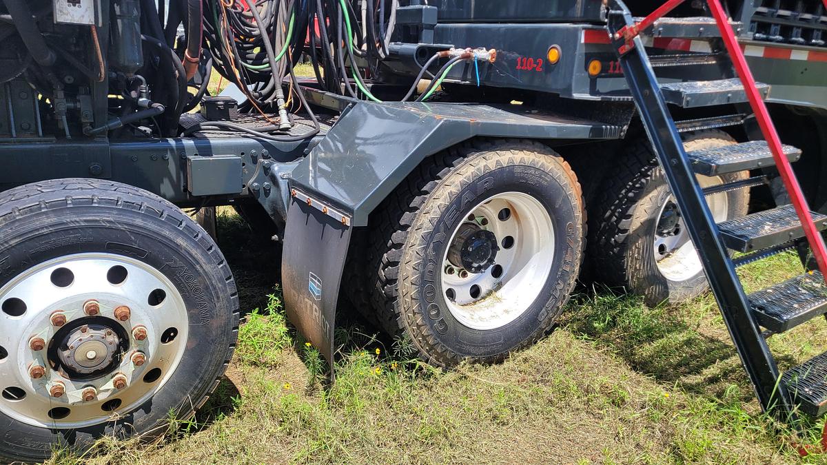 Used 2003 NOV Hydra Rig Coiled Tubing Unit