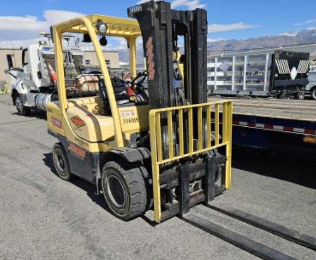 Used Hyster 9K warehouse forklift