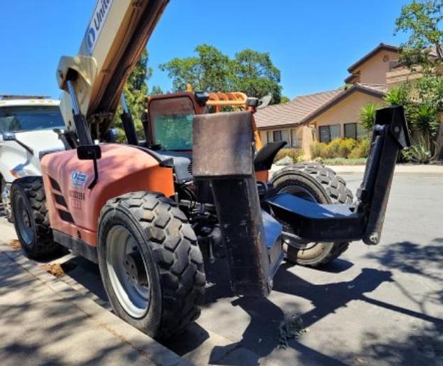 Used 2015 JLG 12k Reach Forklift G12-55A