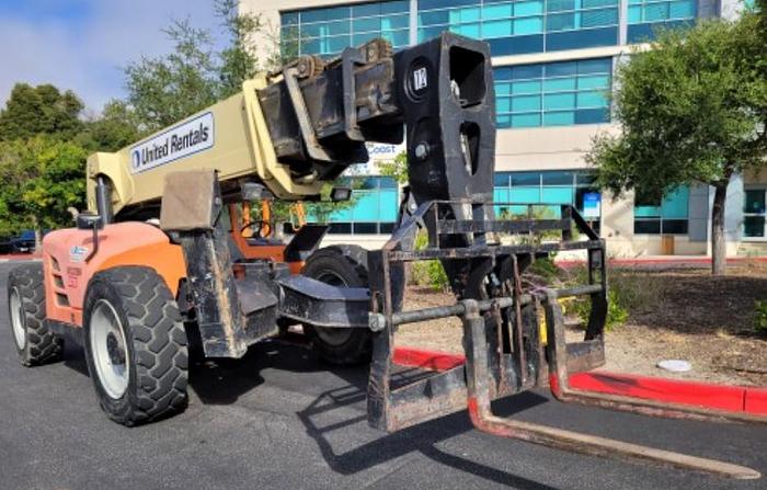 Used 2015 JLG 12k Reach Forklift G12-55A
