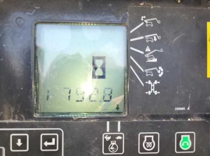 Used 2016 Genie 135ft Articulating Boom