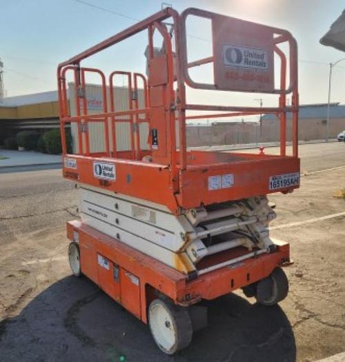 Used Snorkel 26ft 48" scissor lift