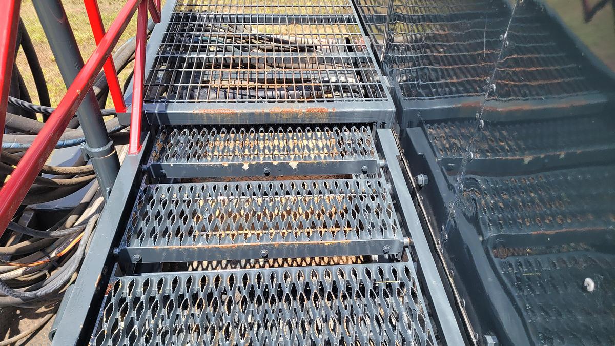 Used 2003 NOV Hydra Rig Coiled Tubing Unit