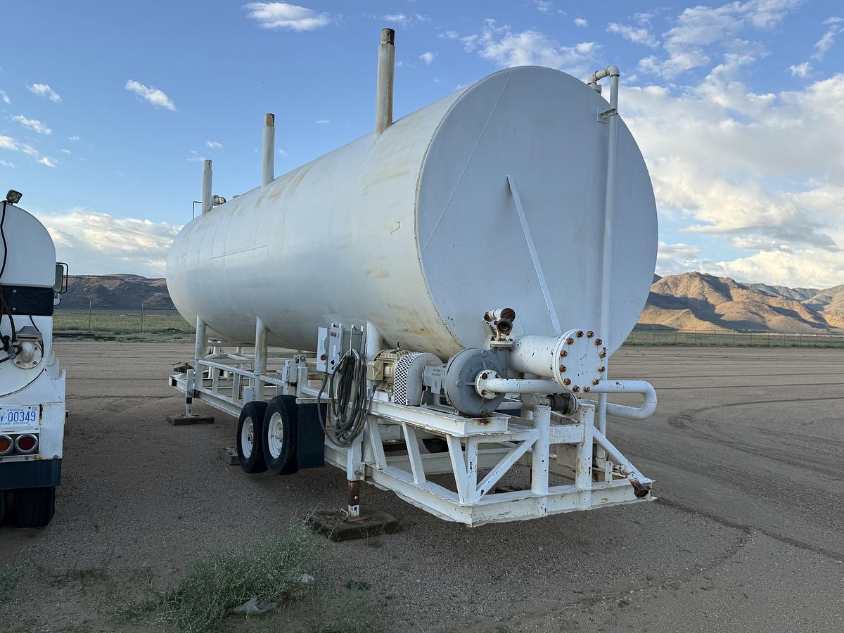 Used Hopper 102' X 260,000 #