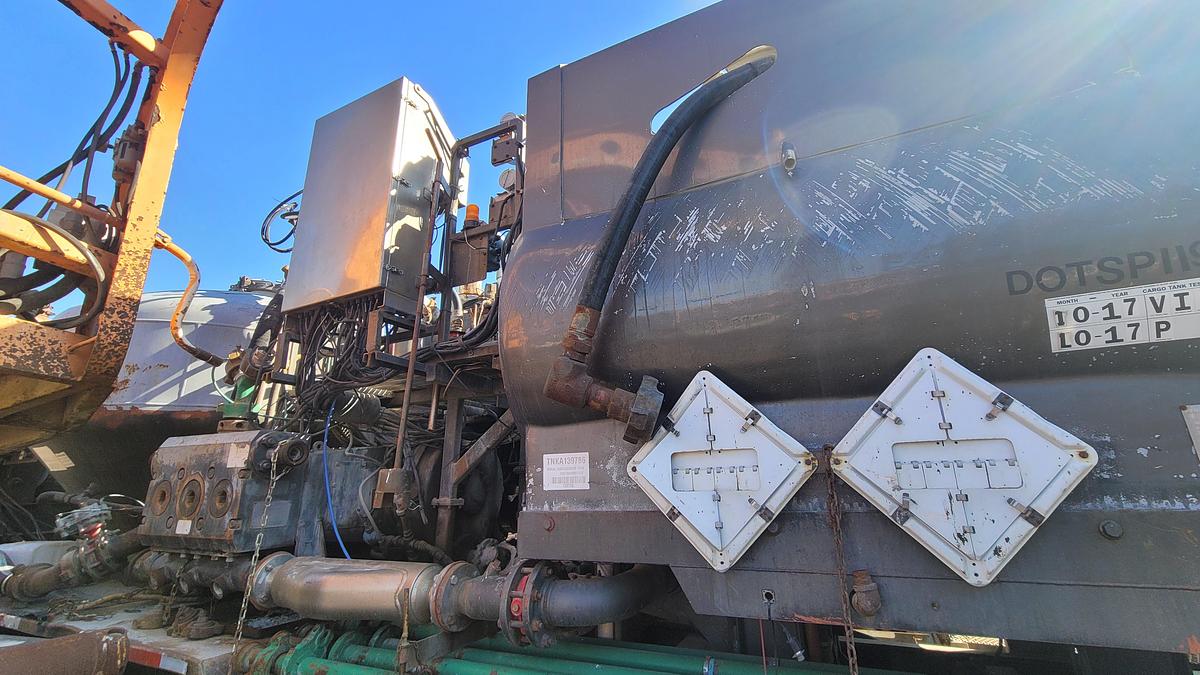 Used 2008 International Cement Pumper