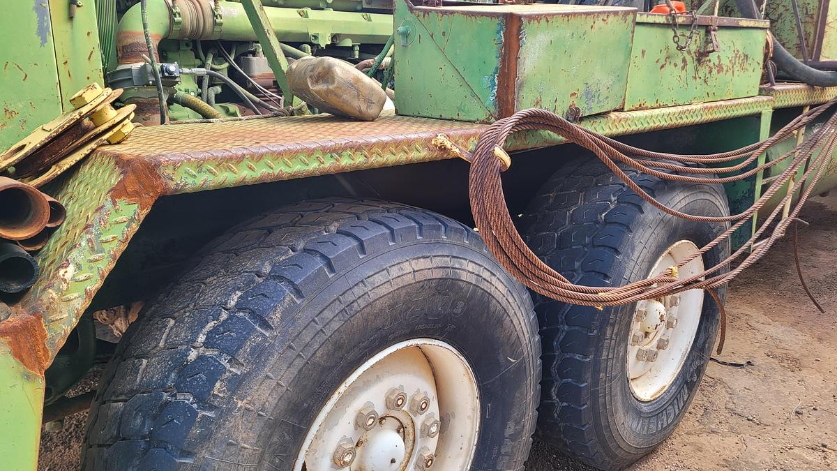 Used 1980 Franks 300 Workover Rig