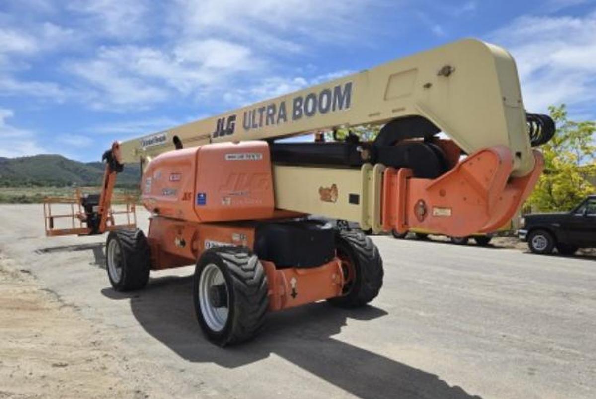 Used 2011 JLG 1250AJP 125' ARTICULATING BOOM 4WD