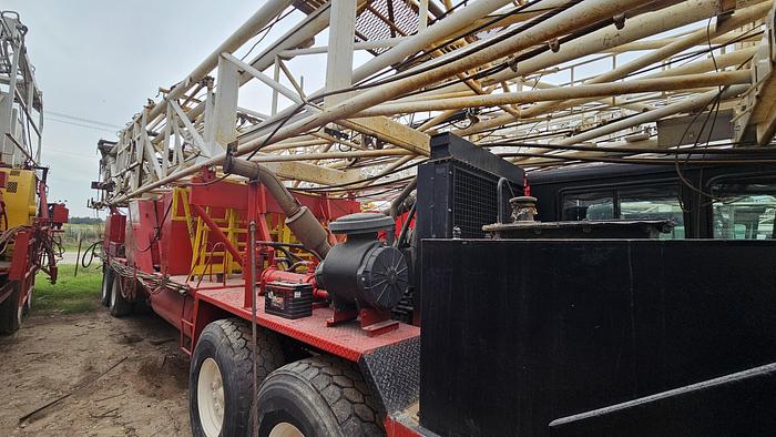 Used 1981 Franks 300 Workover Rig