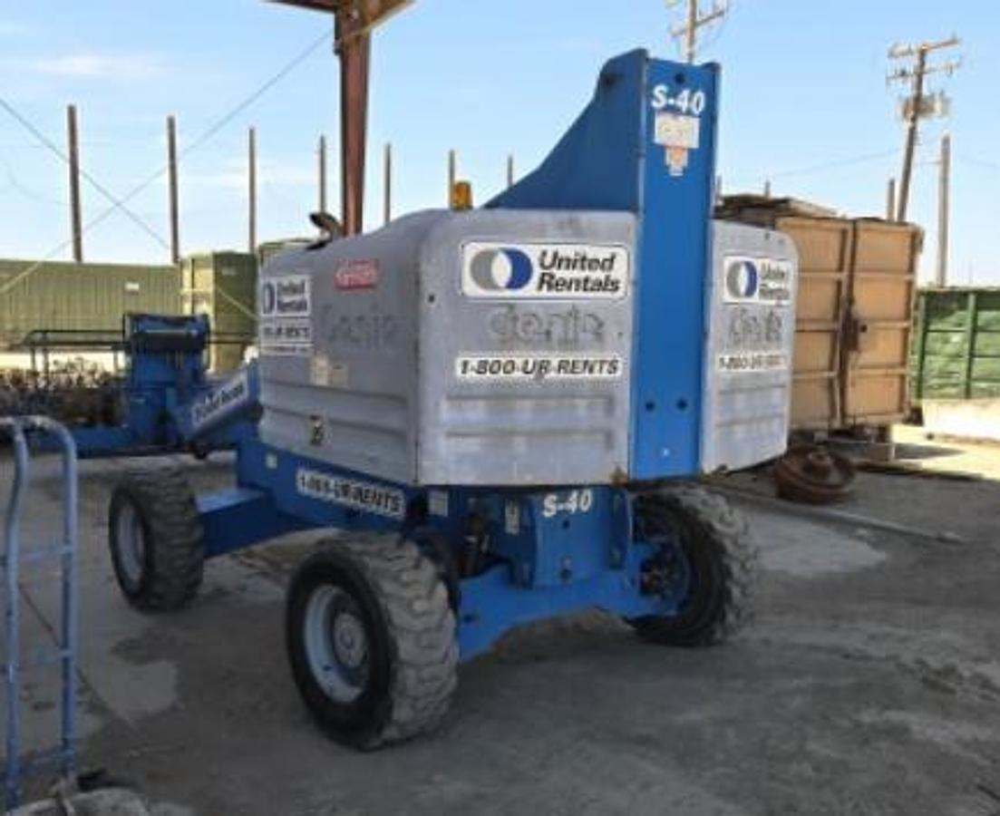 Used Genie S-40 Telescopic boom