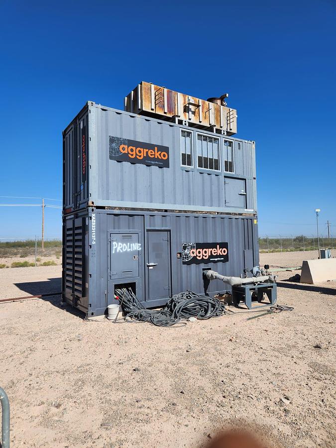 Used 2010 Volvo 550 kW Genset