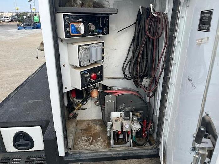 Used Ford F-550 service truck