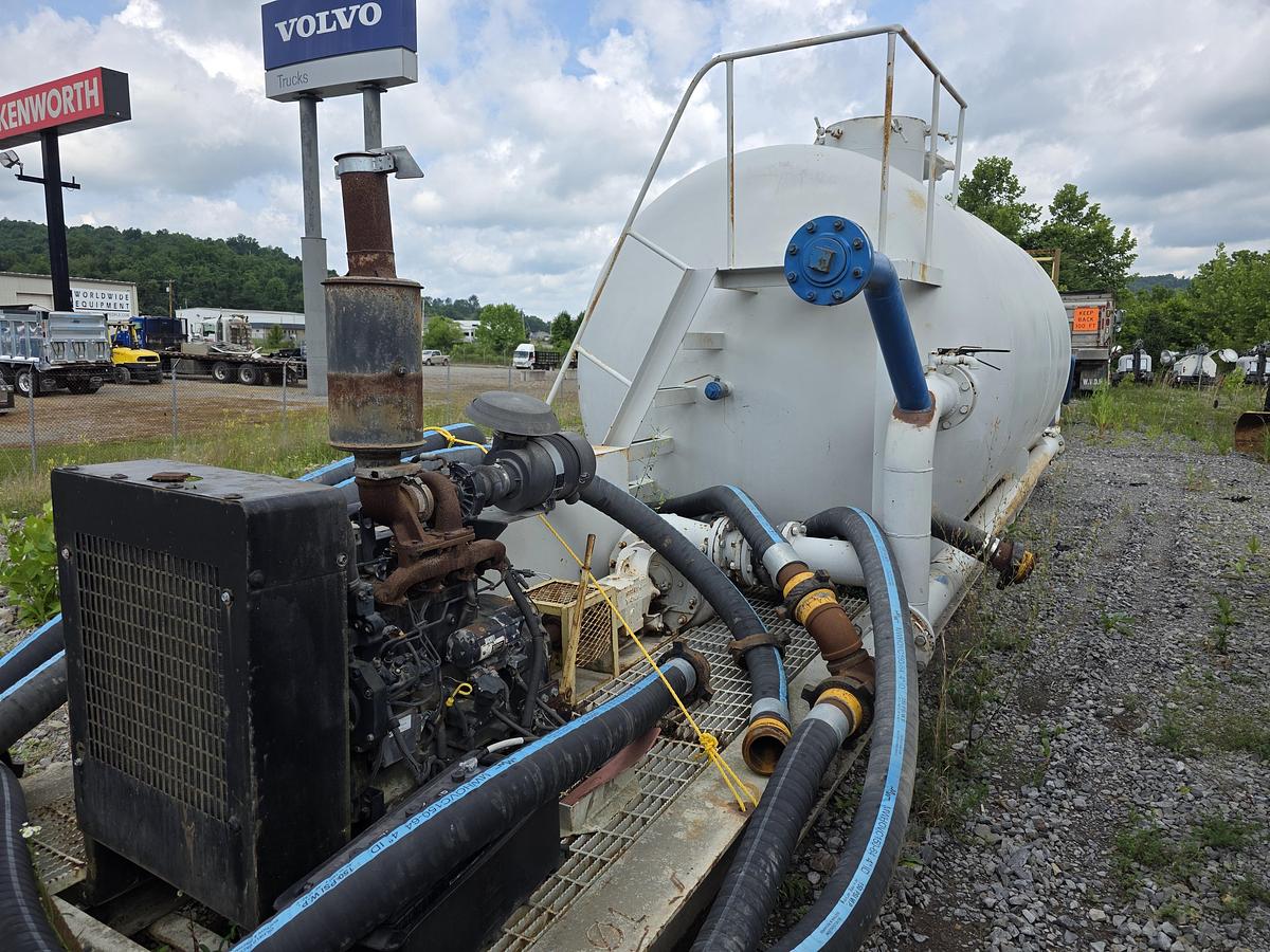 Used Baker Hughes 200 BBL Mix Plant