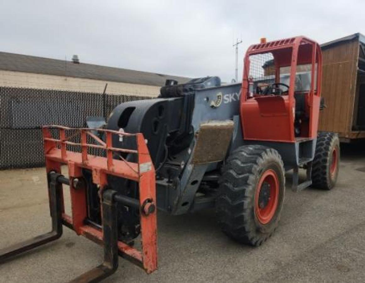 Used 2016 Skyjack ZB2044 Variable-Reach Forklift (20,000 lb, 44’10”)