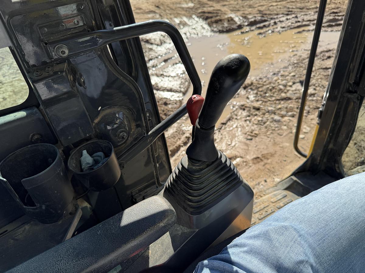 Used 2022 KOMATSU PC138-11