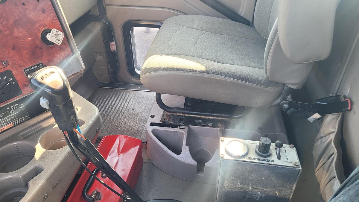 Used 2004 International Paystary Bulk Truck