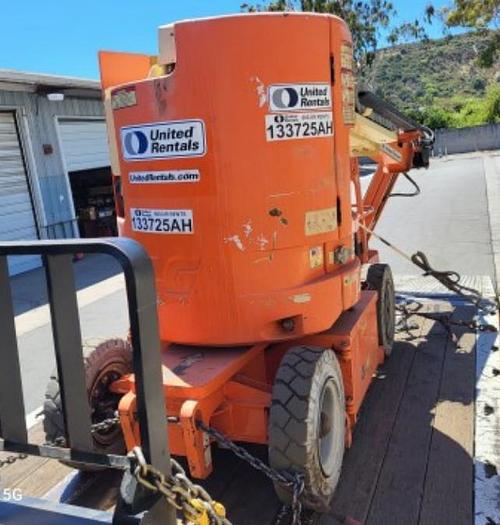 Used JLG Electric 30ft boom