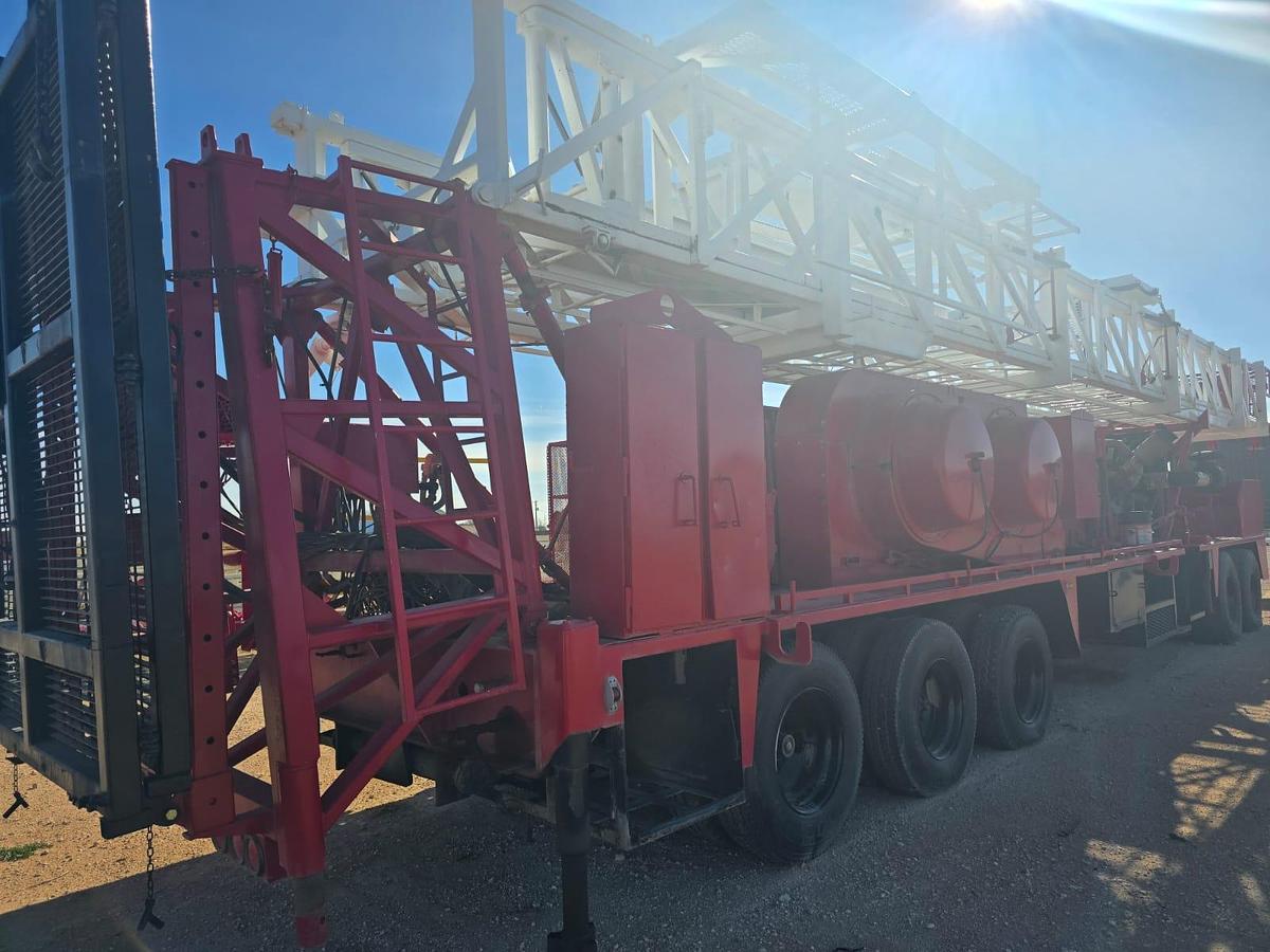 Used 2005 Crown 600 Workover Rig