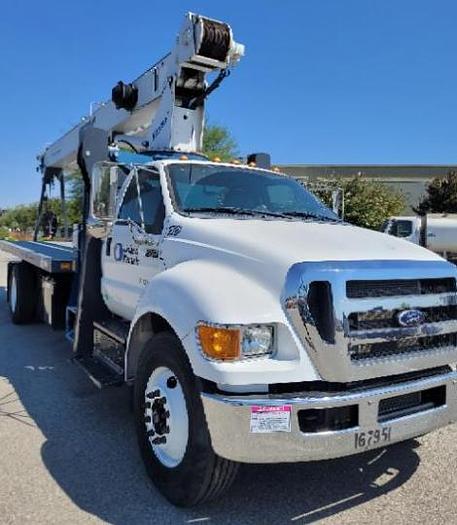 Used 2015 Manitex 1770C Crane Truck (17 Ton)