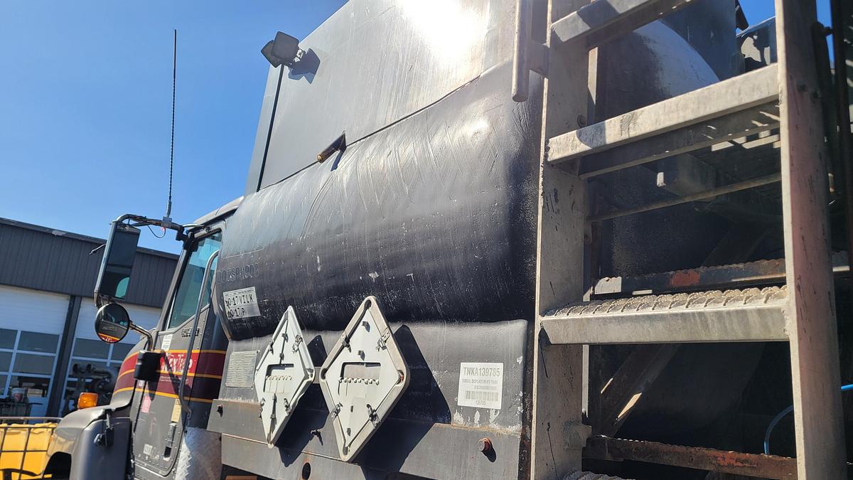 Used 2008 International Cement Pumper