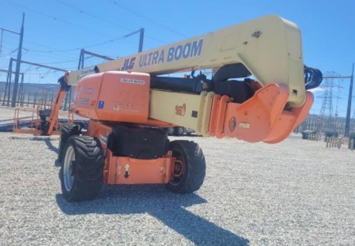 Used 2011 JLG 1250AJP 125' ARTICULATING BOOM 4WD