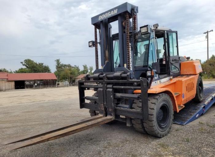 Used Doosan D160S-7 36,000 LBS forklift