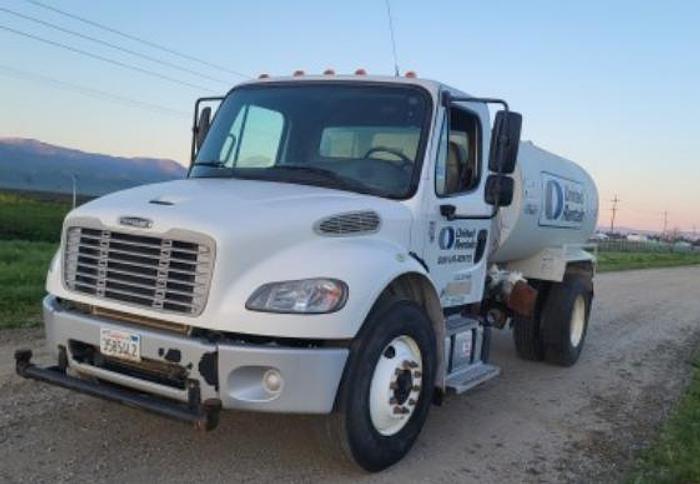 Used Water truck 2,000 Gallon