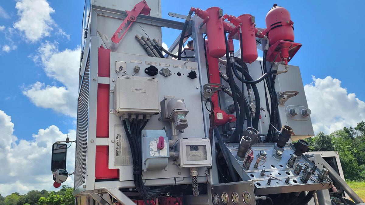 Used 2007 NOV Hydra Rig Coiled Tubing Unit