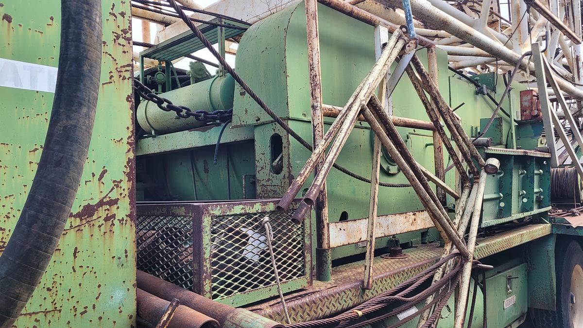 Used 1980 Franks 300 Workover Rig