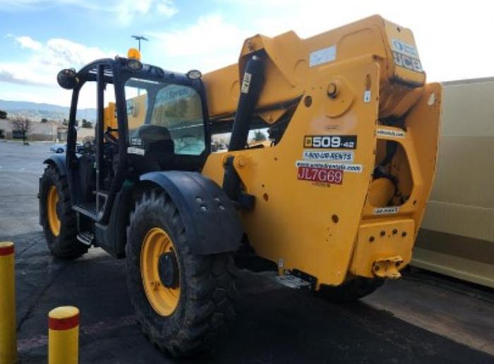 Used JCB 9,000Lbs Reach Lift