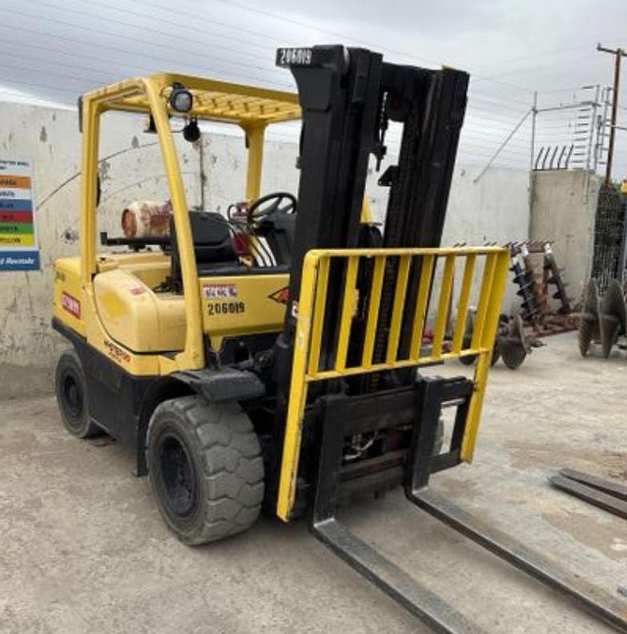 Used Hyster 9K warehouse forklift
