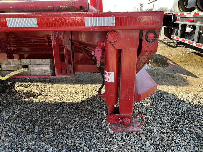 Used 2013 Hawker Pipe Handler