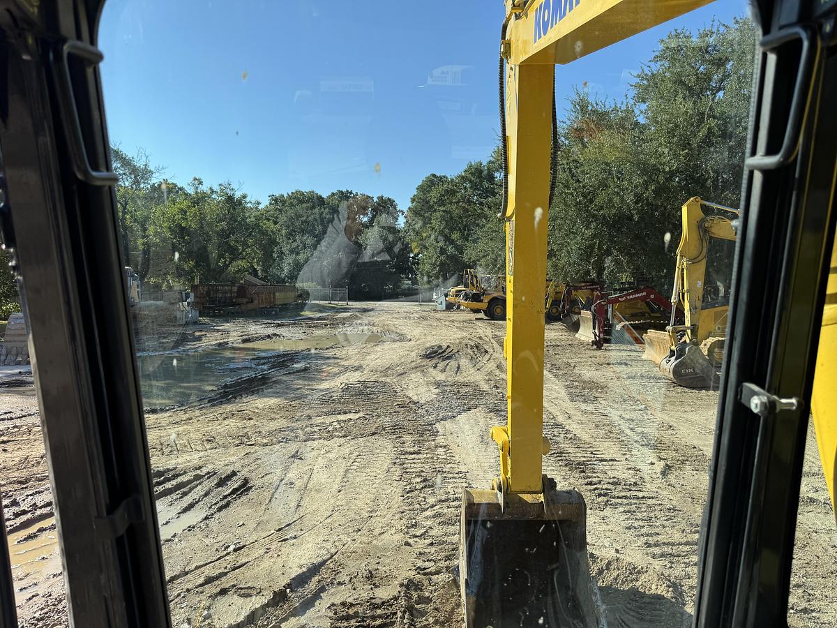 Used 2022 KOMATSU PC138-11